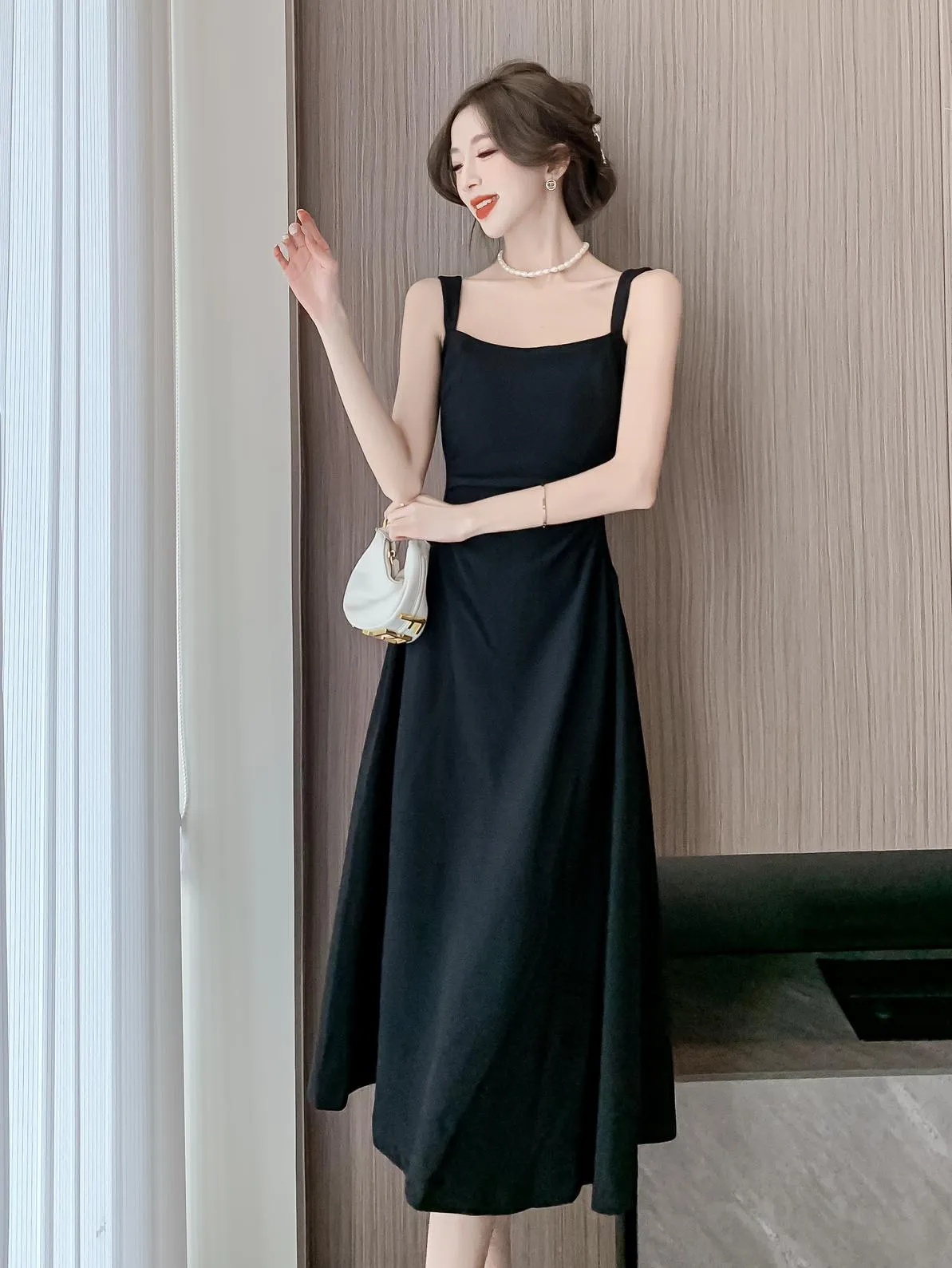 Trendy Poplin Dress with a Flattering Waist