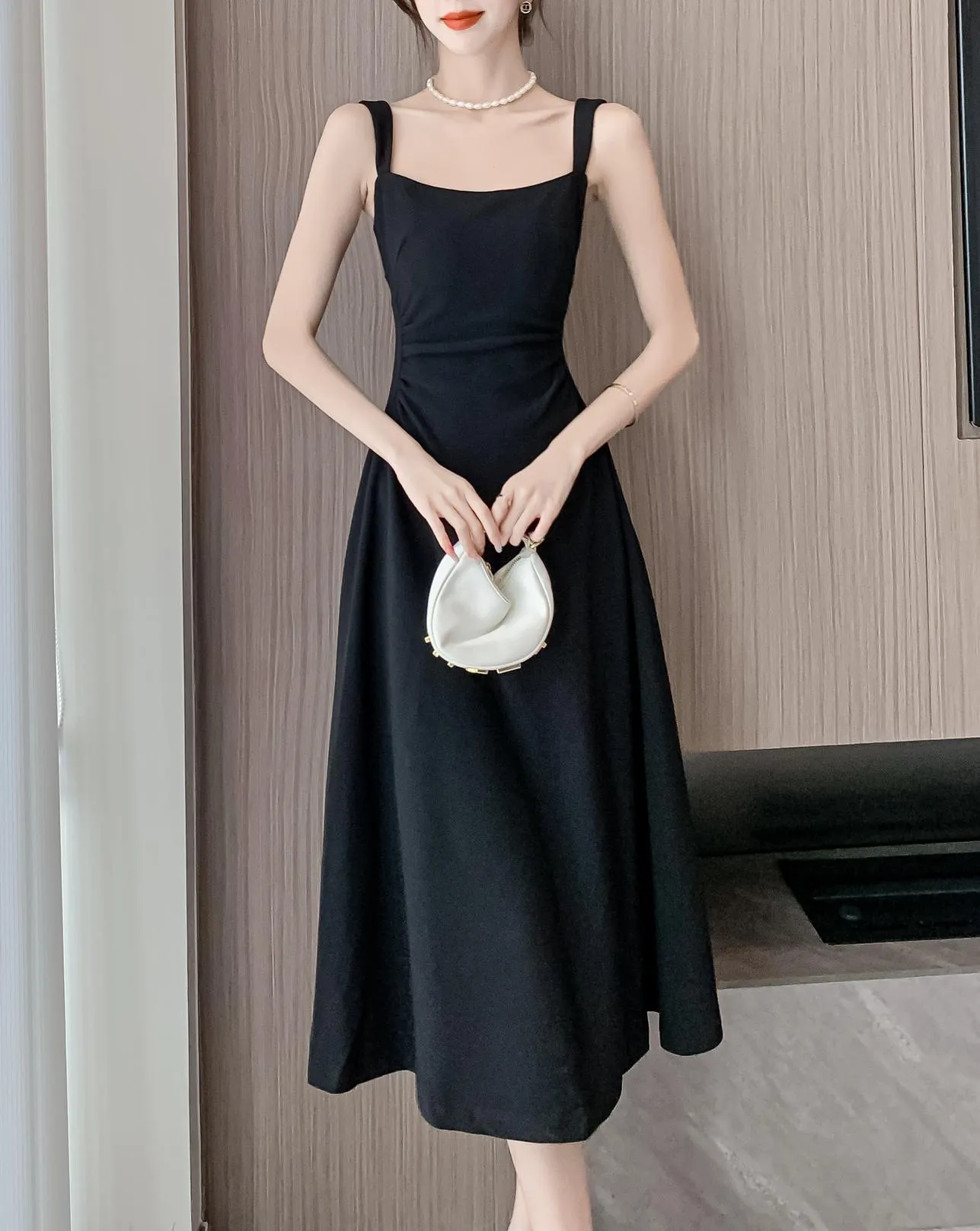 Trendy Poplin Dress with a Flattering Waist