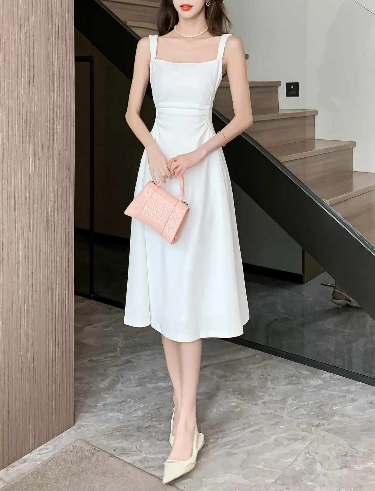Trendy Poplin Dress with a Flattering Waist