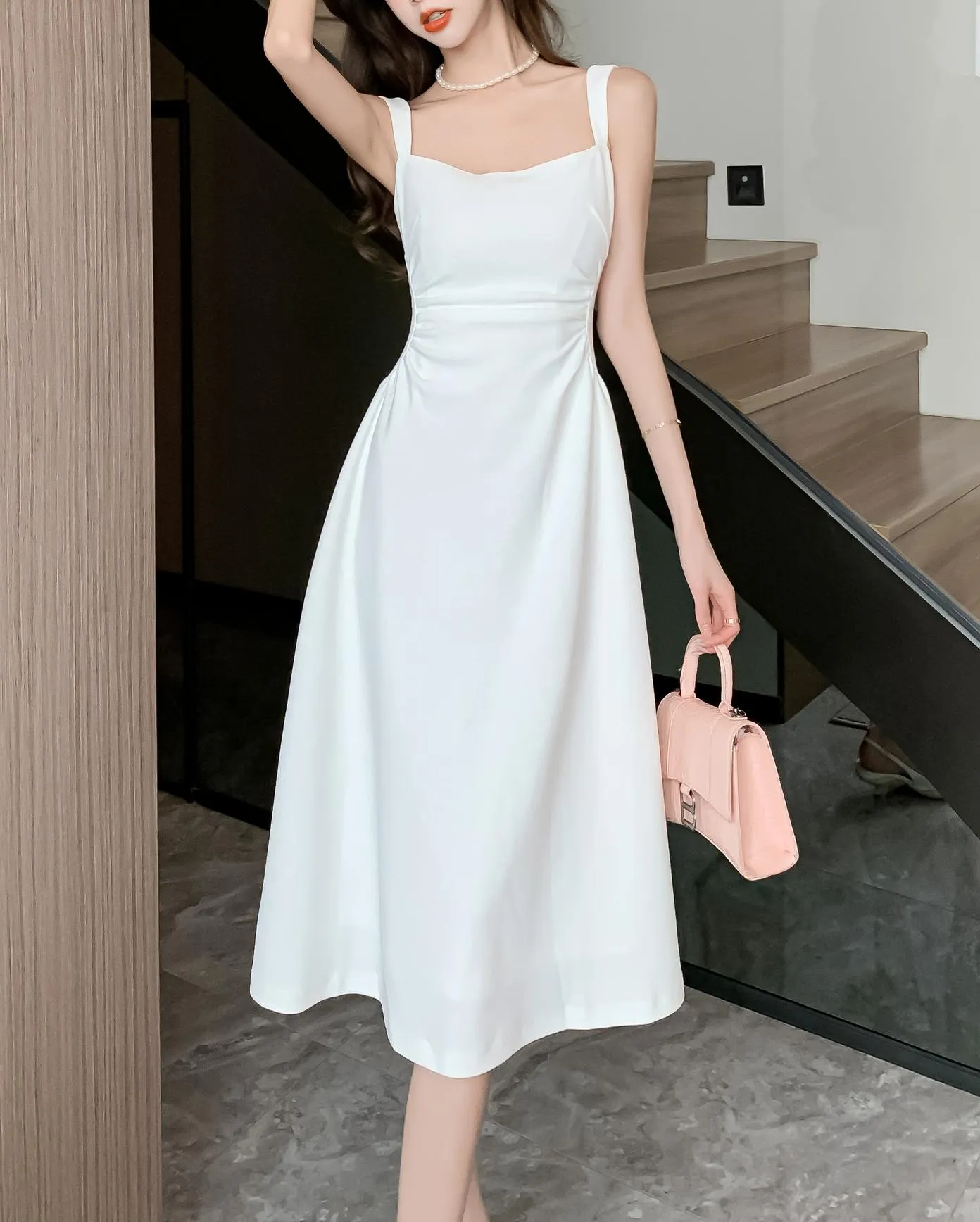 Trendy Poplin Dress with a Flattering Waist