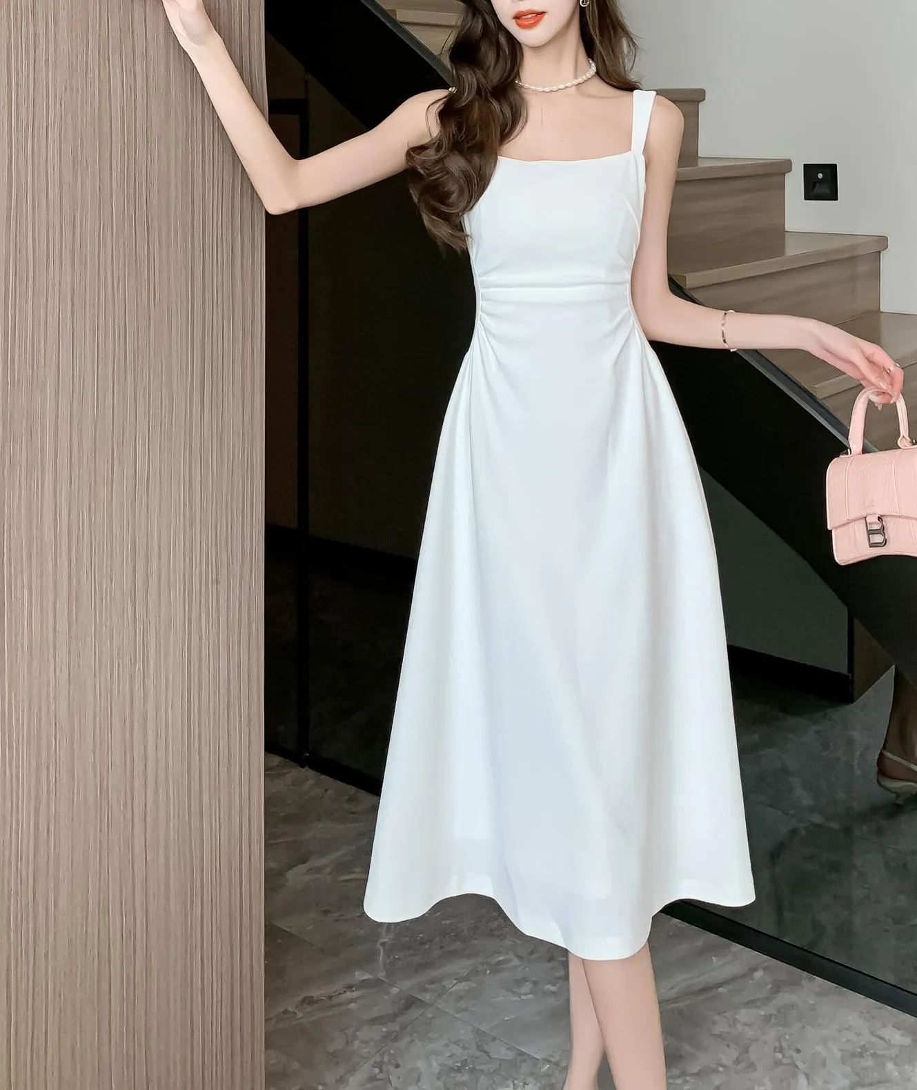 Trendy Poplin Dress with a Flattering Waist