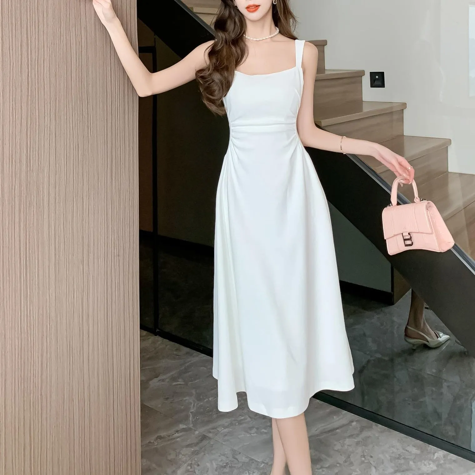 Trendy Poplin Dress with a Flattering Waist