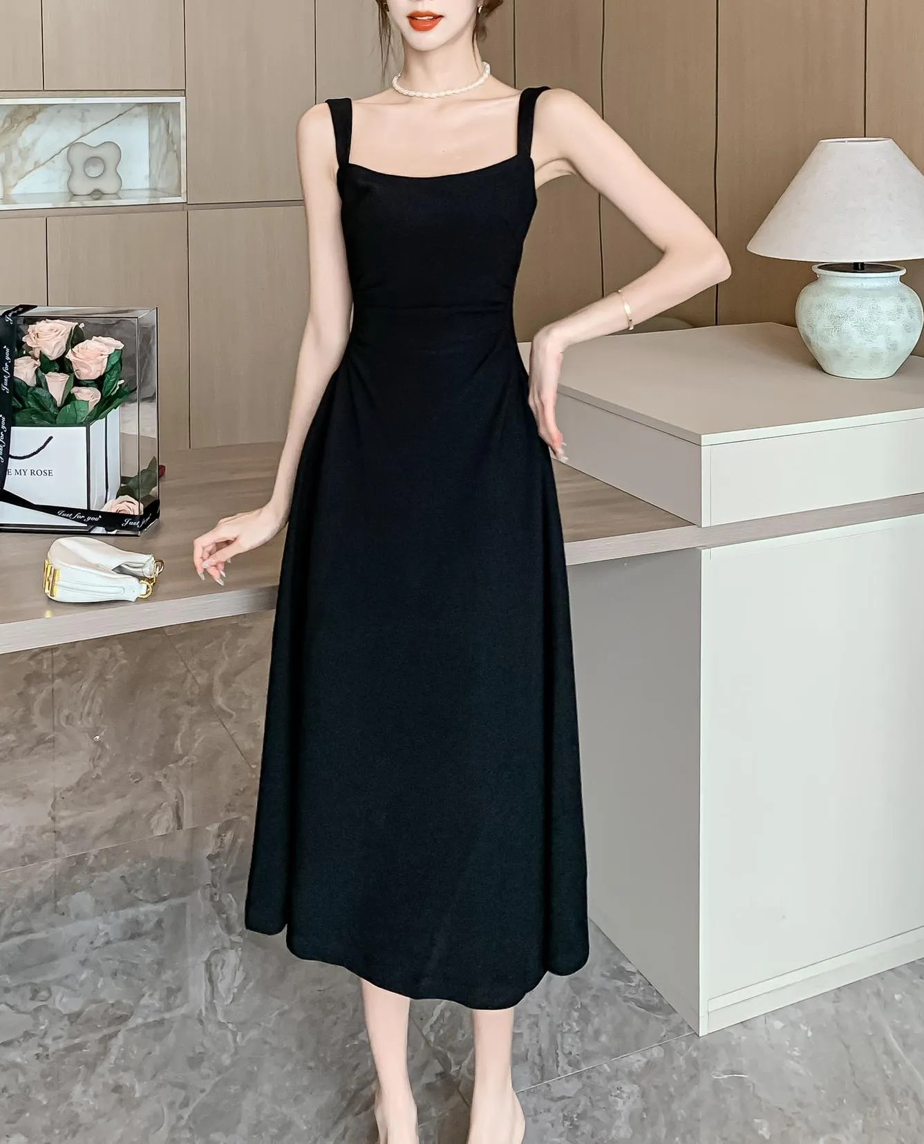 Trendy Poplin Dress with a Flattering Waist