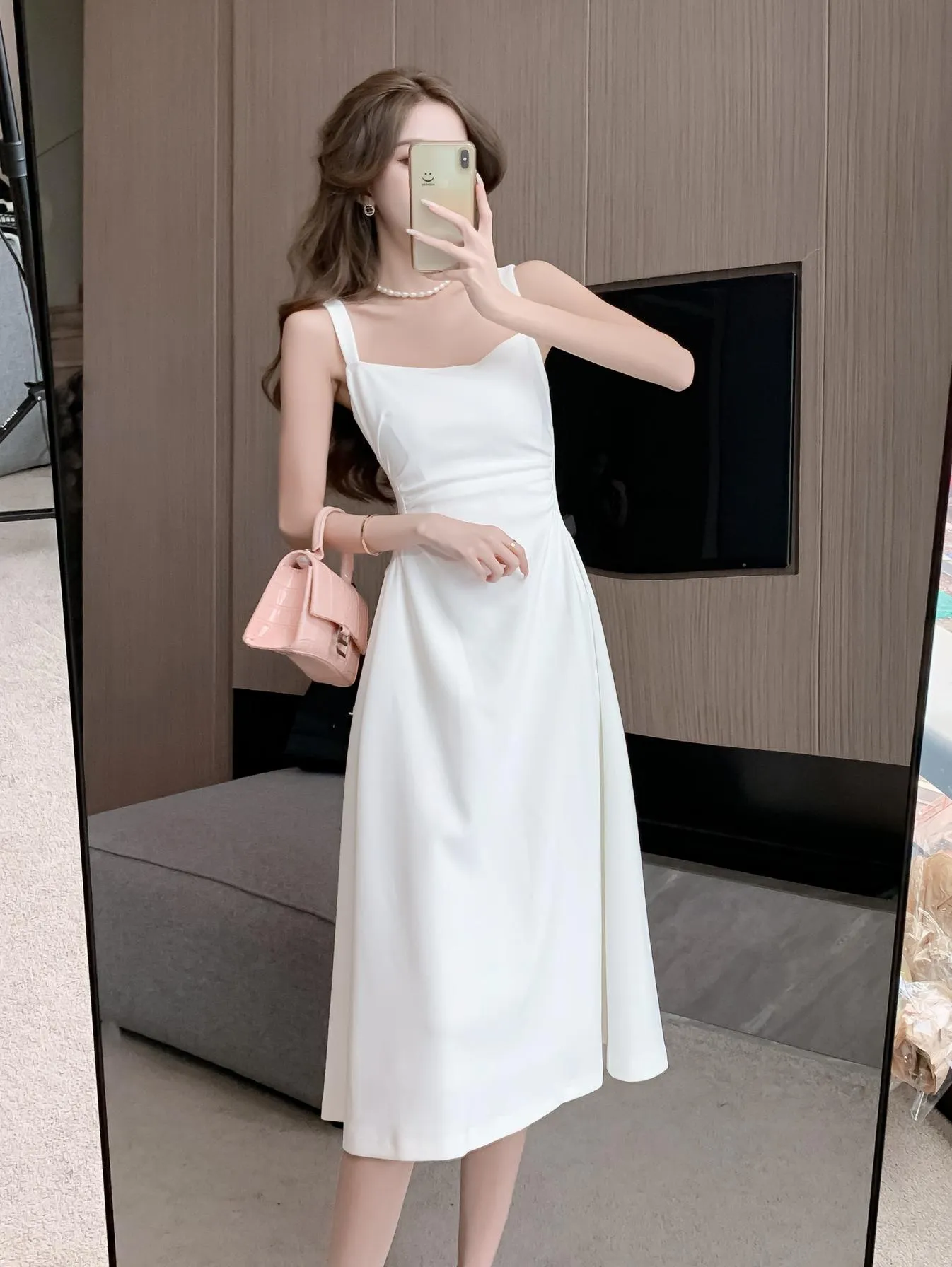 Trendy Poplin Dress with a Flattering Waist