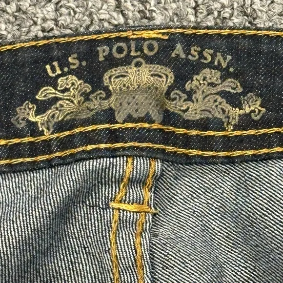 U.S Polo Assn dark denim gold embroidered polo player &amp; 3 on back pockets sz 14