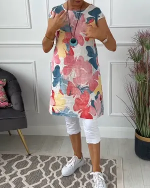 Valeria® | Multicolored Relaxed Long Floral Top