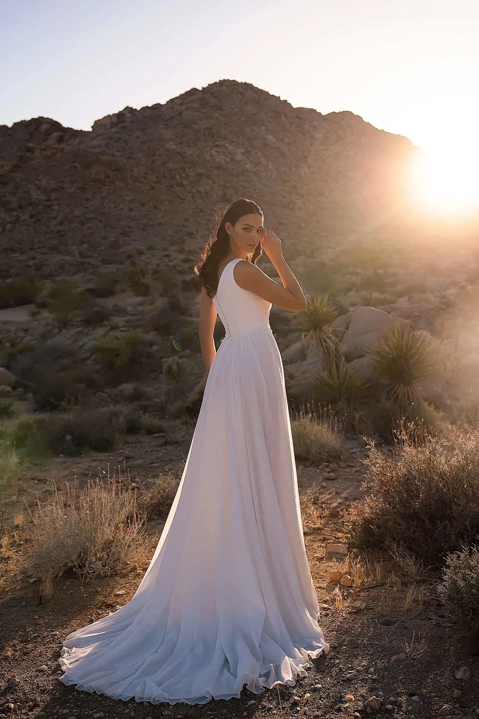 Vintage A Line Wedding Dresses Sequins Sleeveless Bridal Gowns Chiffon Customized Vestidos De Mariee