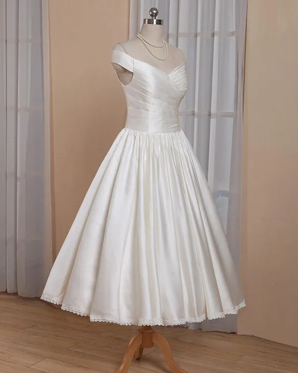 Vintage Short Wedding Dresses Robe De Mariee Off Shoulder Ivory Wedding Dress Scallop Edge on Skirt