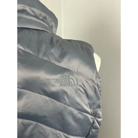 Women’s North Face 550 Goose Down Filled Vest in Silver Large